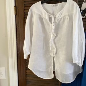 Cut loose linen top